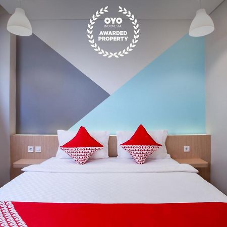 Отель Super Oyo Flagship 101 Apple Platinum Джакарта Экстерьер фото
